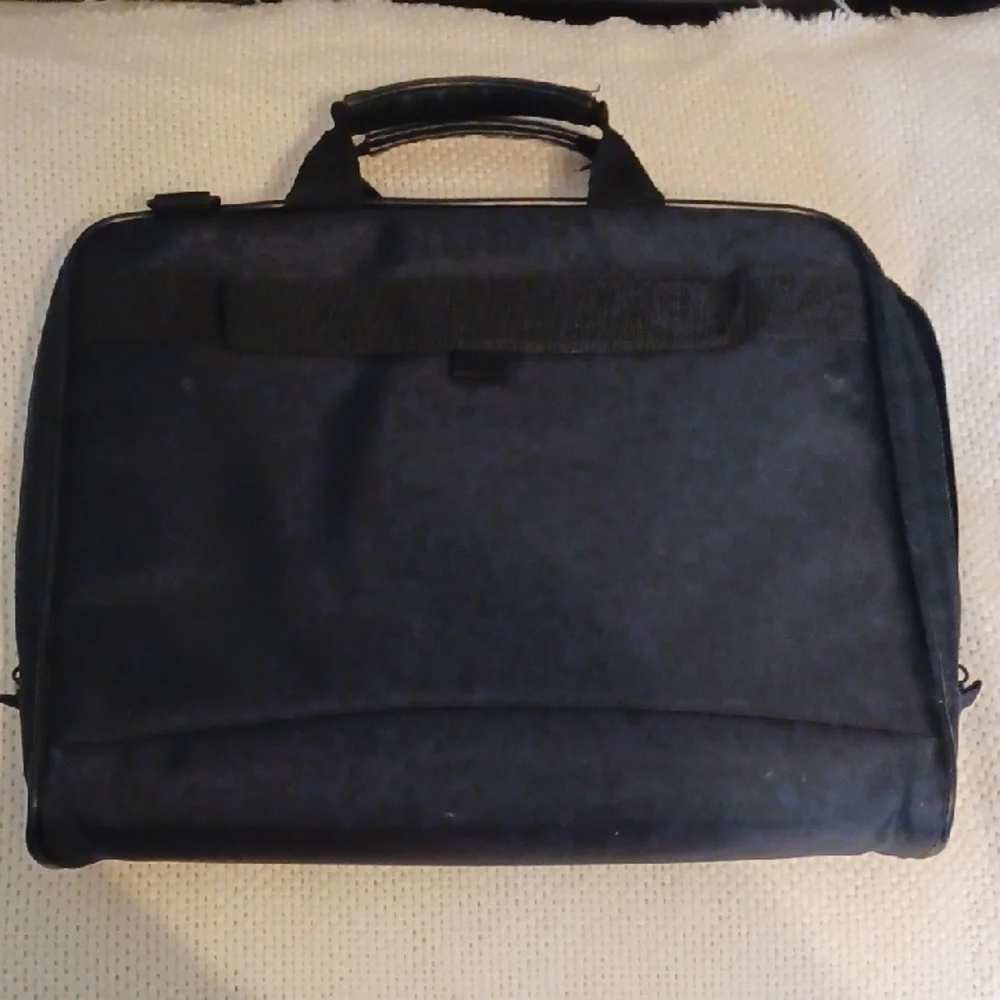 Targus Black Laptop Bag